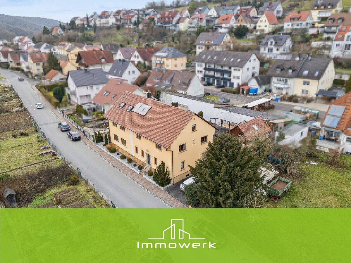 Solides Zweifamilienhaus im Würzburger Einzugsgebiet – viel Wohnraum, flexible Nutzung, Doppelgarage, 97288 Theilheim