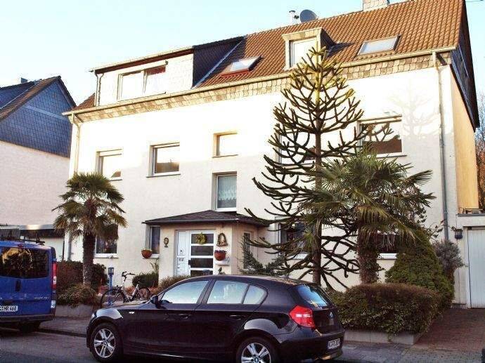 !!! SCHÖNE WOHNUNG mit BALKON und GARAGE im BADISCHEN VIERTEL !!!, 51107 Köln (Kalk)