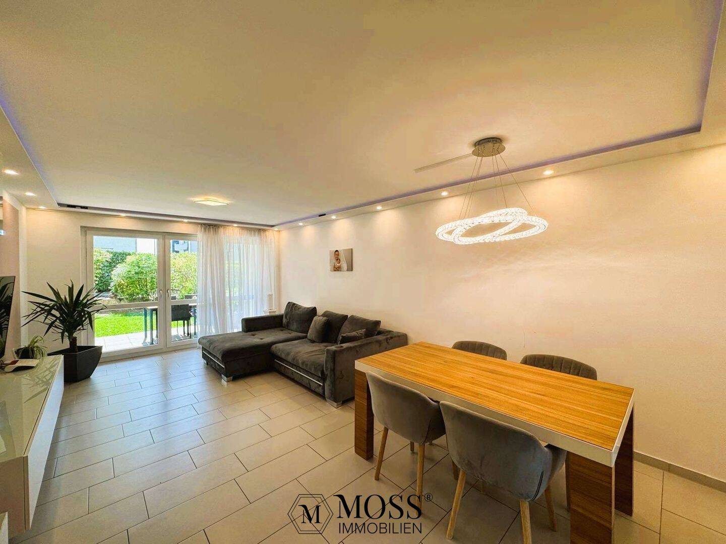 TRAUMWOHNUNG in Sachsenheim! Moderne, barrierefreie 3,5-Zimmer-Wohnung, Garten, Terrasse+Stellplatz, 74343 Sachsenheim
