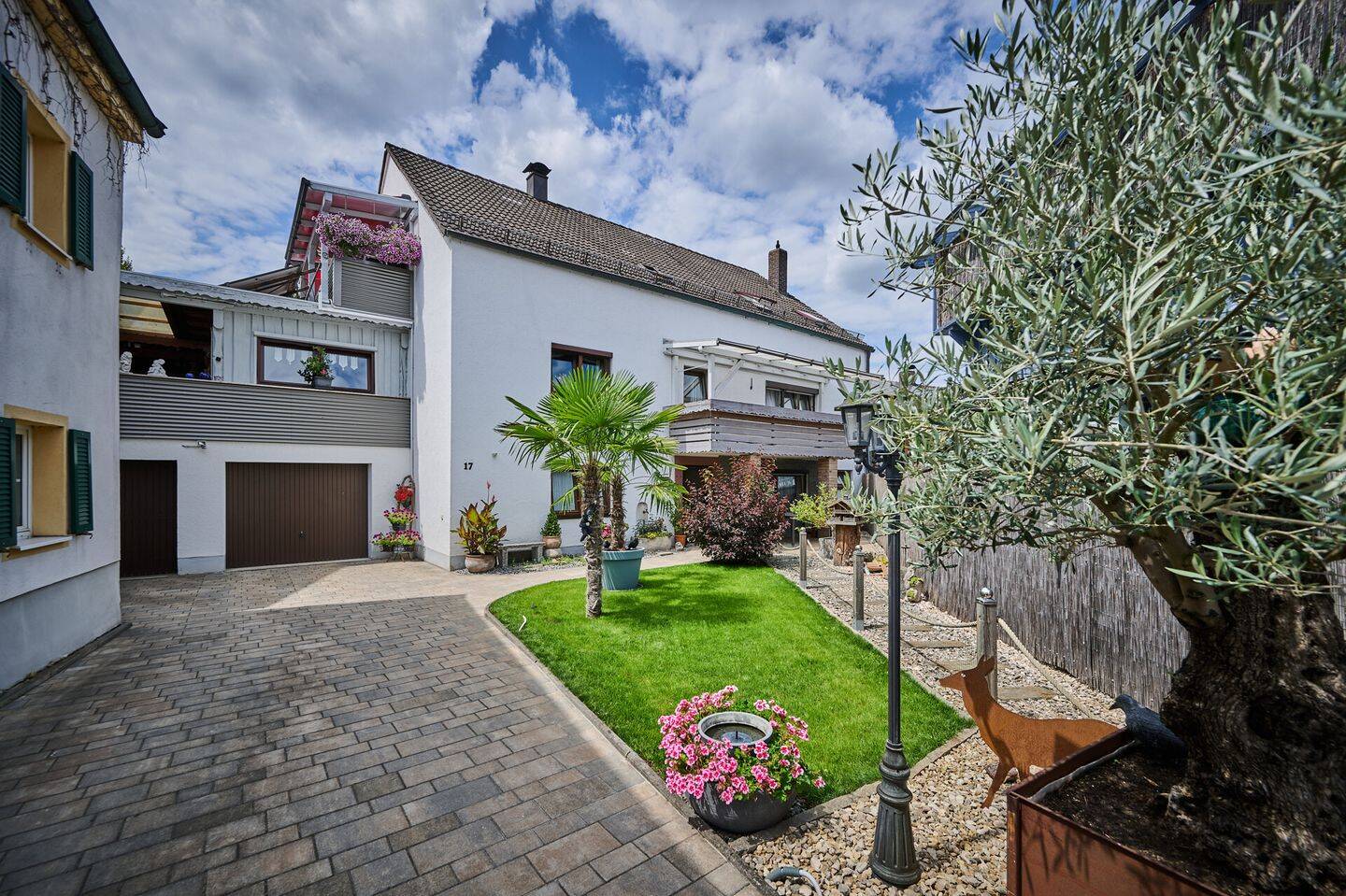 TOP Ein-/ Zweifamilienhaus in zentraler Lage in Aidenbach., 94501 Aidenbach
