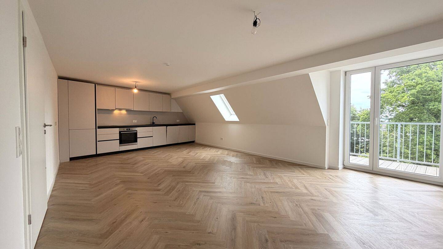 Bezugsfreie 2-Zimmer-Wohnung mit Balkon in 24106 Kiel, 24106 Kiel (Wik)