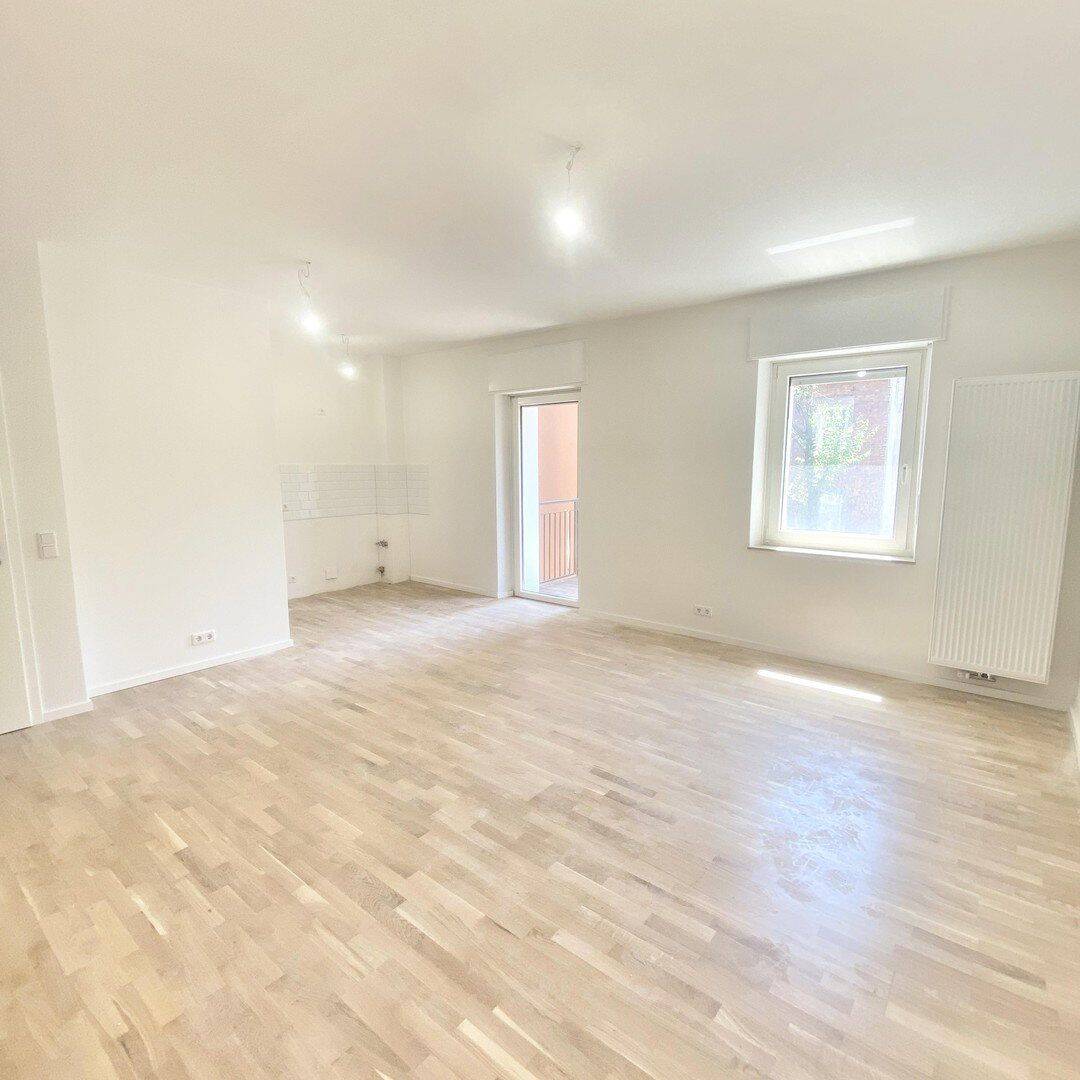 Erstbezug: neu sanierte 3 Zimmer-Wohnung mit Balkon, 90429 Nürnberg