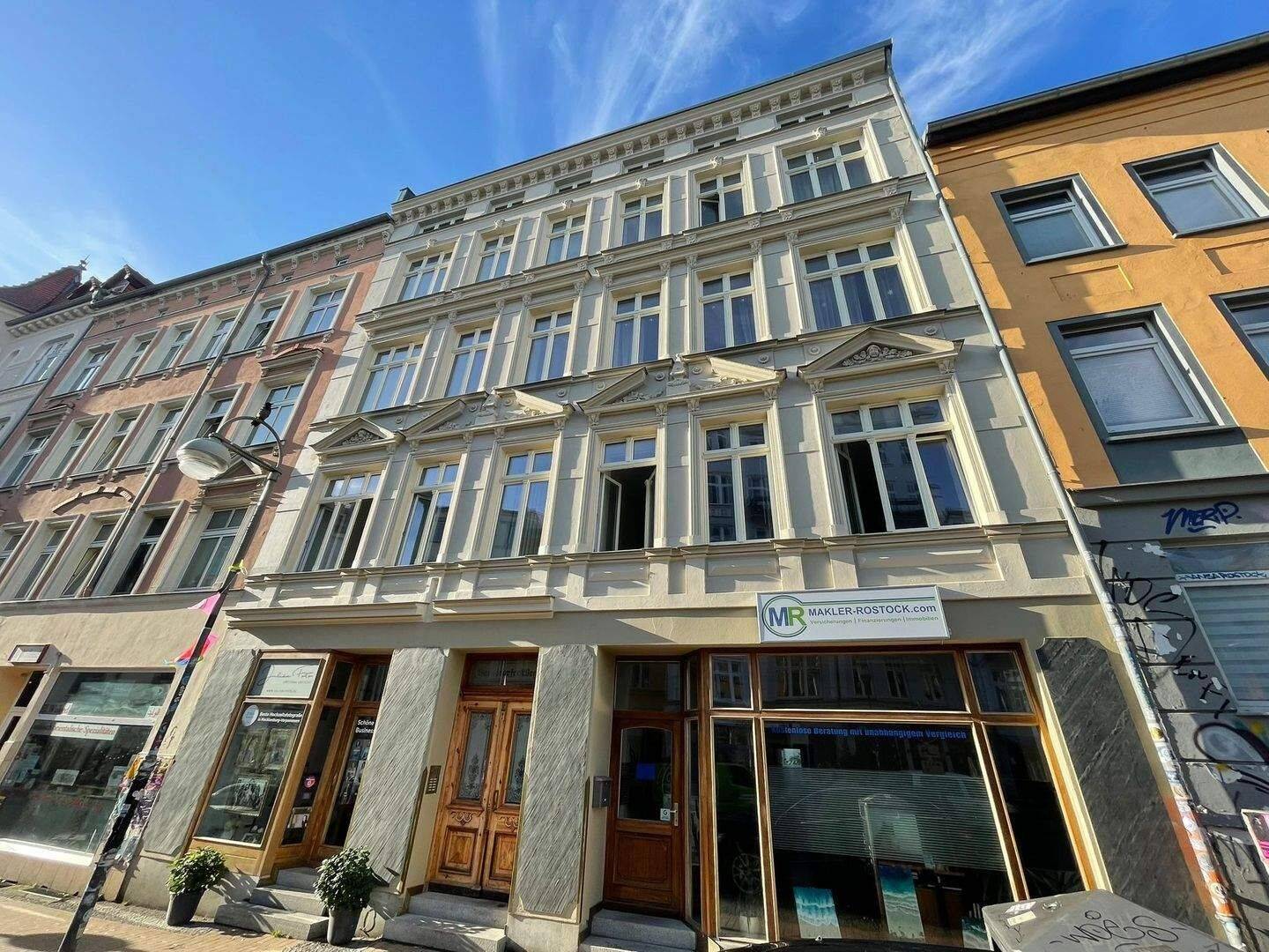 Single-, Zweit- oder Studentenwohnung in 1A-Lage! Direkt an der Sommerstr. und am Doberaner Platz!, 18057 Rostock (Gartenstadt/Stadtweide Hansaviertel Kröpeliner Tor-Vorstadt Stadtmitte)