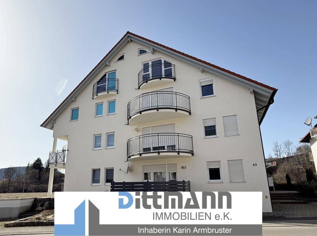 Tolle 3 – Zimmer – Maisonette – Wohnung mit zwei sonnigen Balkonen und TG-Stellplatz in Burladingen, 72393 Burladingen