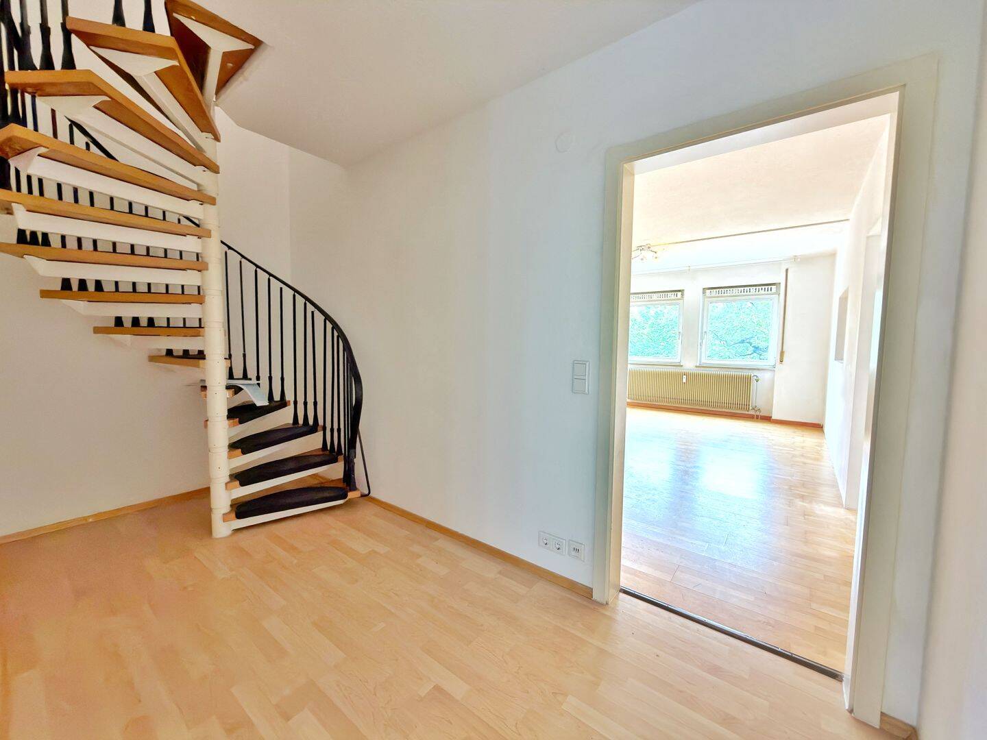 N-Mögeldorf – 3-Zi-Maisonettewohnung mit Duplex-Parker und Einbauküche ~ hoher Rücklagenanteil, 90482 Nürnberg (Freiland Laufamholz Mögeldorf Rehhof Unterbürg)