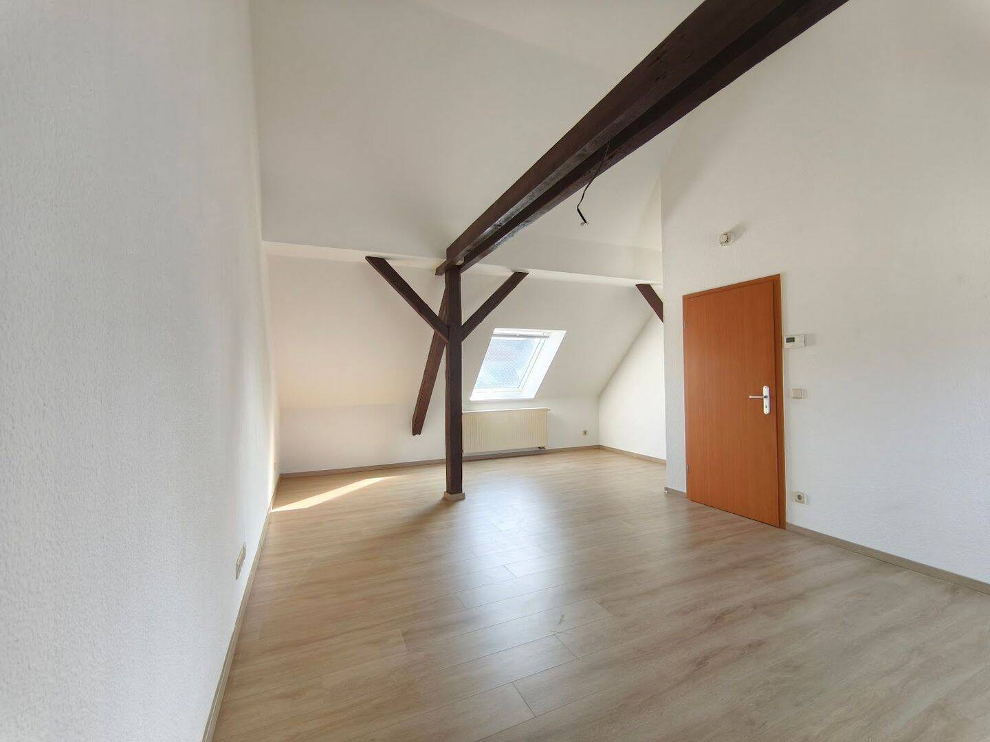 Große Dachgeschoßwohnung mit Balkon!, 6847 Dessau-Roßlau