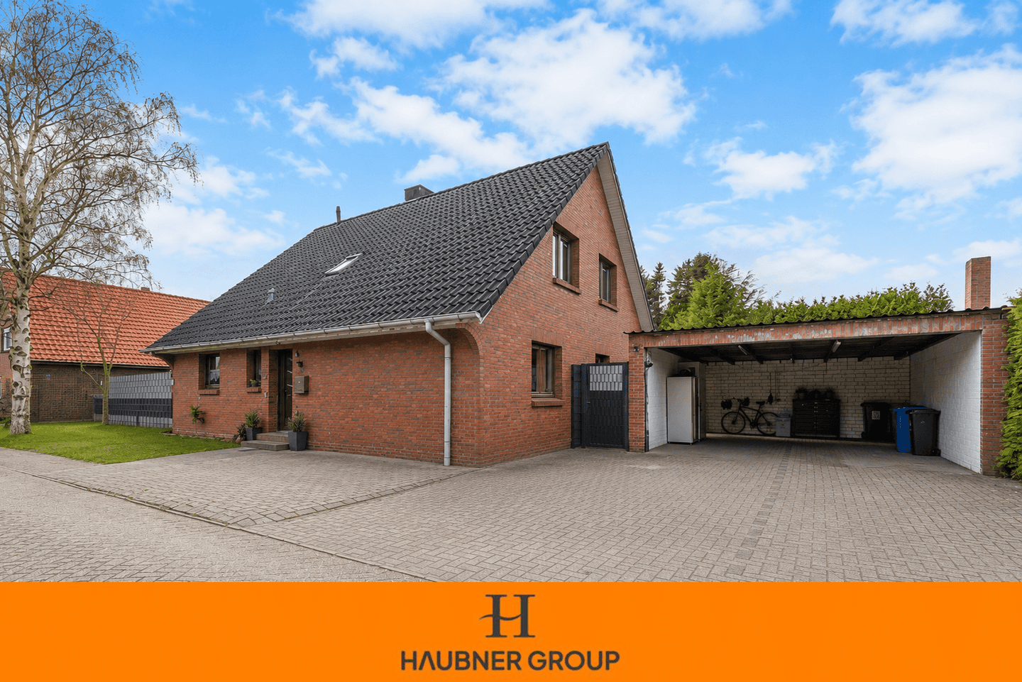 Massives Zweifamilienhaus mit getrennter Haustechnik in zentrumsnaher Lage in Augustfehn, 26689 Apen
