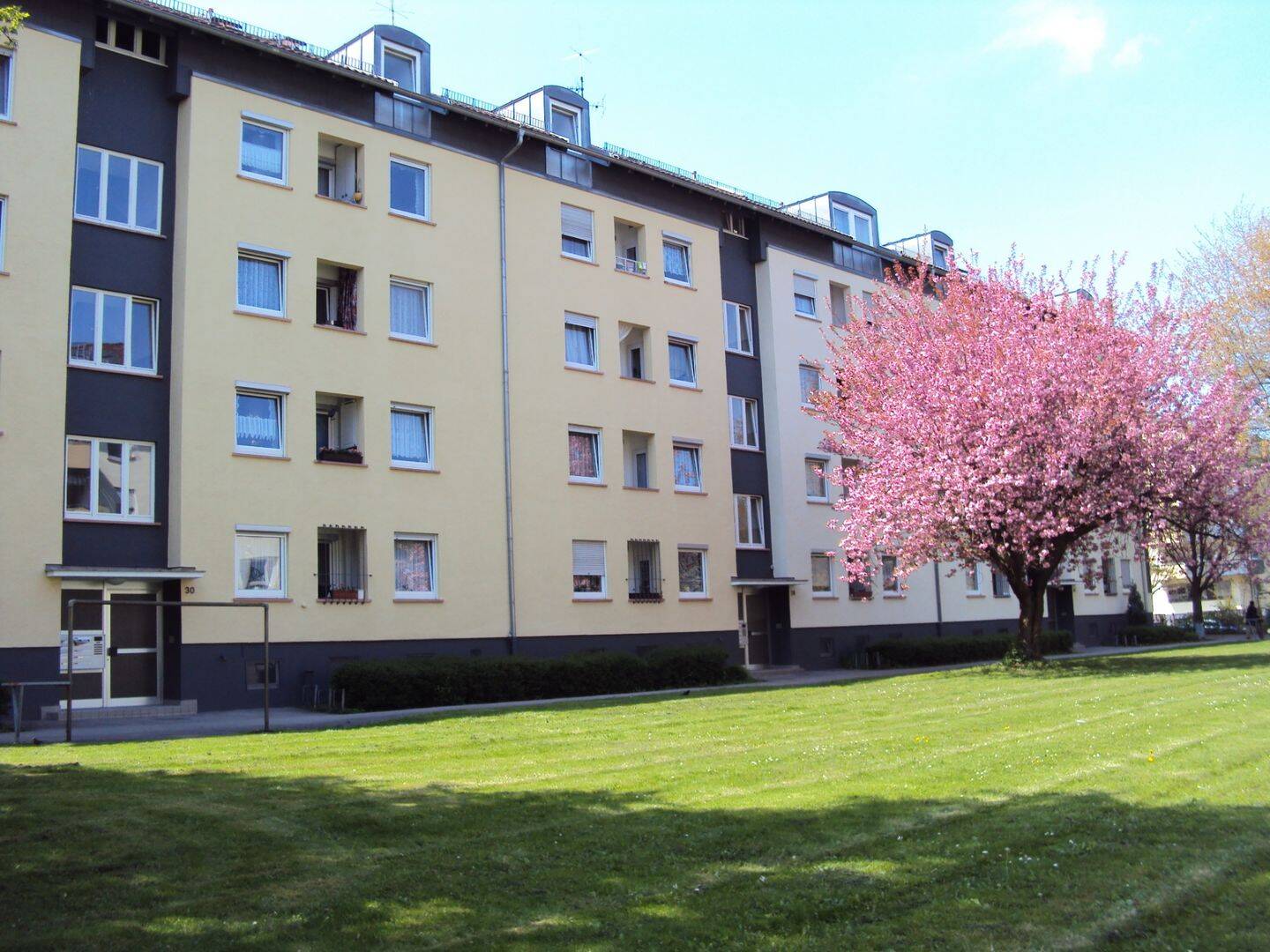Tolle 3 Zimmer Wohnung, 70376 Stuttgart (Bad Cannstatt Burgholzhof Münster Zuffenhausen)