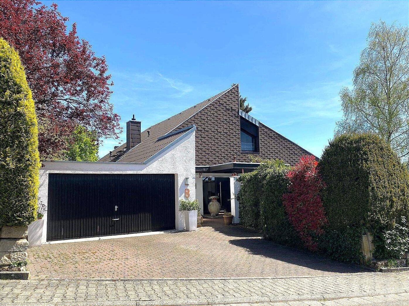 Außergewöhnliches Haus mit Galerie und parkähnlichem Garten, 75031 Eppingen