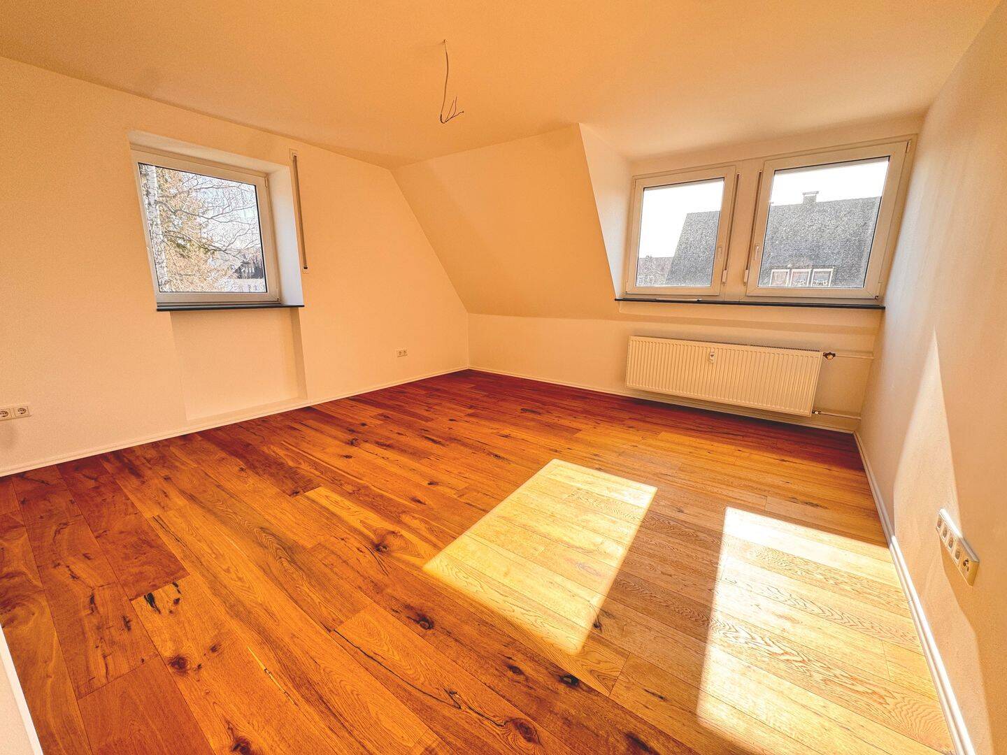 Renovierte 4 Zimmer Wohnung mit Balkon in Burgthann – Ohne Provision, 90559 Burgthann