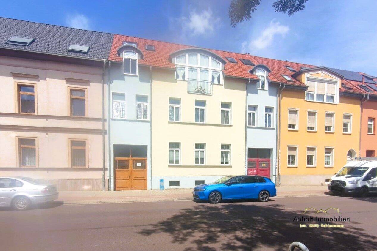 Helle 2-Raum-Wohnung im 1. OG mit Balkon, Badewanne & Gartenmitbenutzung, 6366 Köthen (Anhalt)