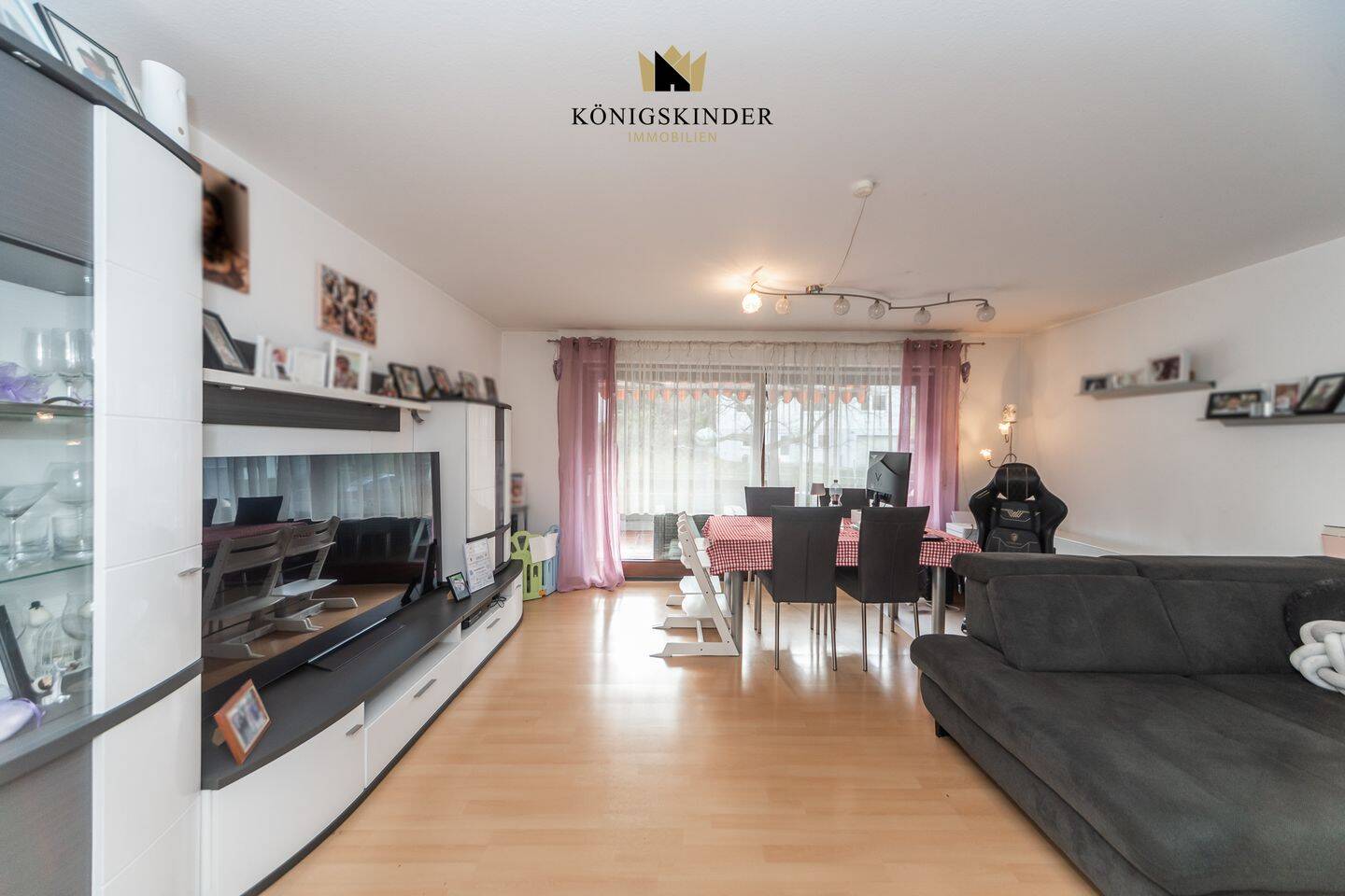 Helle 3,5-Zimmer-Wohnung mit Balkon, Garage und nur 4 Parteien – ruhige Lage in Dettingen, 72581 Dettingen an der Erms