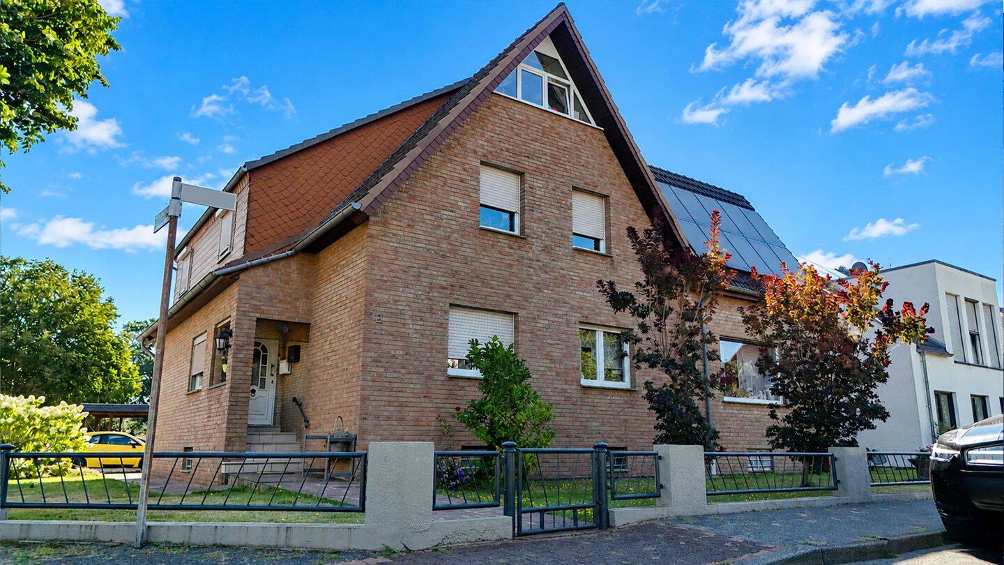 Großzügiges Mehrfamilienhaus mit vielseitigem Raumangebot, Photovoltaikanlage und Garage in Elsen, 33106 Paderborn