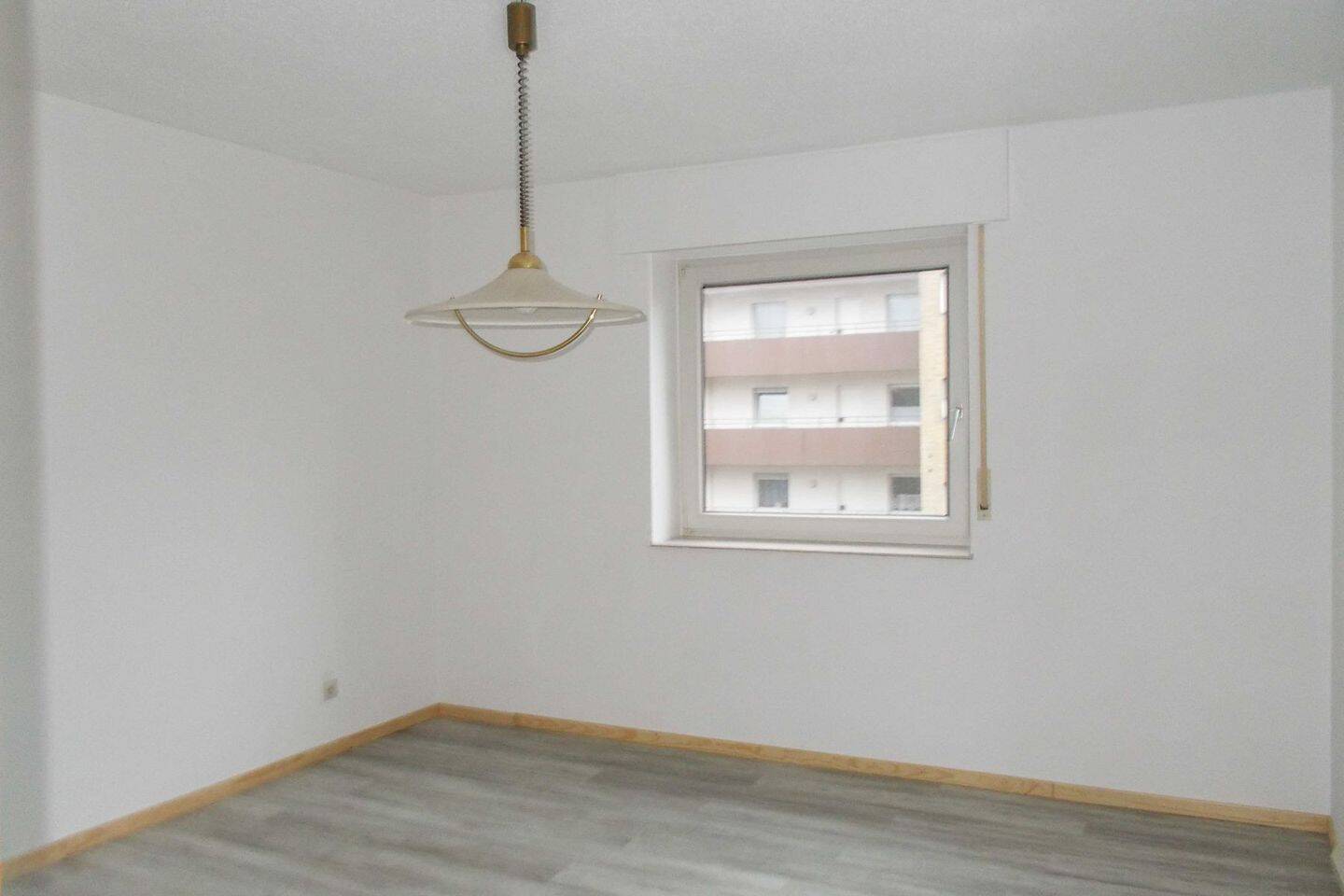 Großzügige 3-Zimmer-Eigentumswohnung mit Sonnenbalkon und Stellplatz in Osnabrück-Sutthausen, 49082 Osnabrück (Kalkhügel Nahne Schölerberg Sutthausen)
