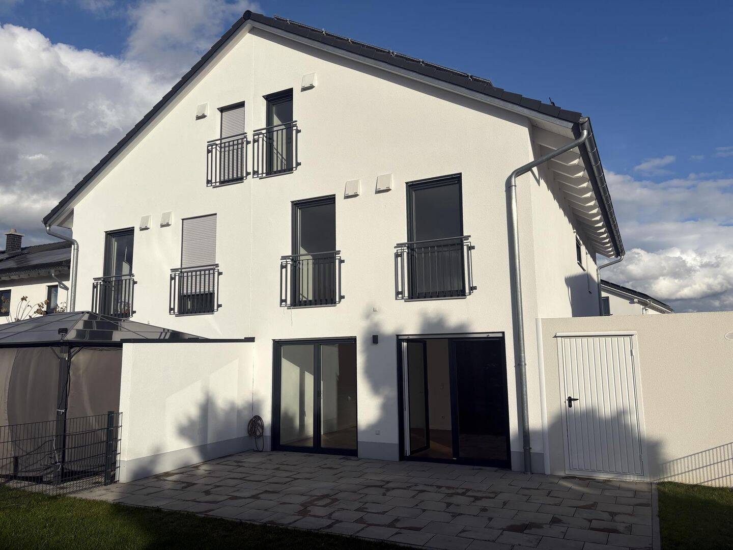DHH in KfW-40-Plus (!) Energiestandard – hell und großzügig mit 2 Bädern, 85459 Berglern