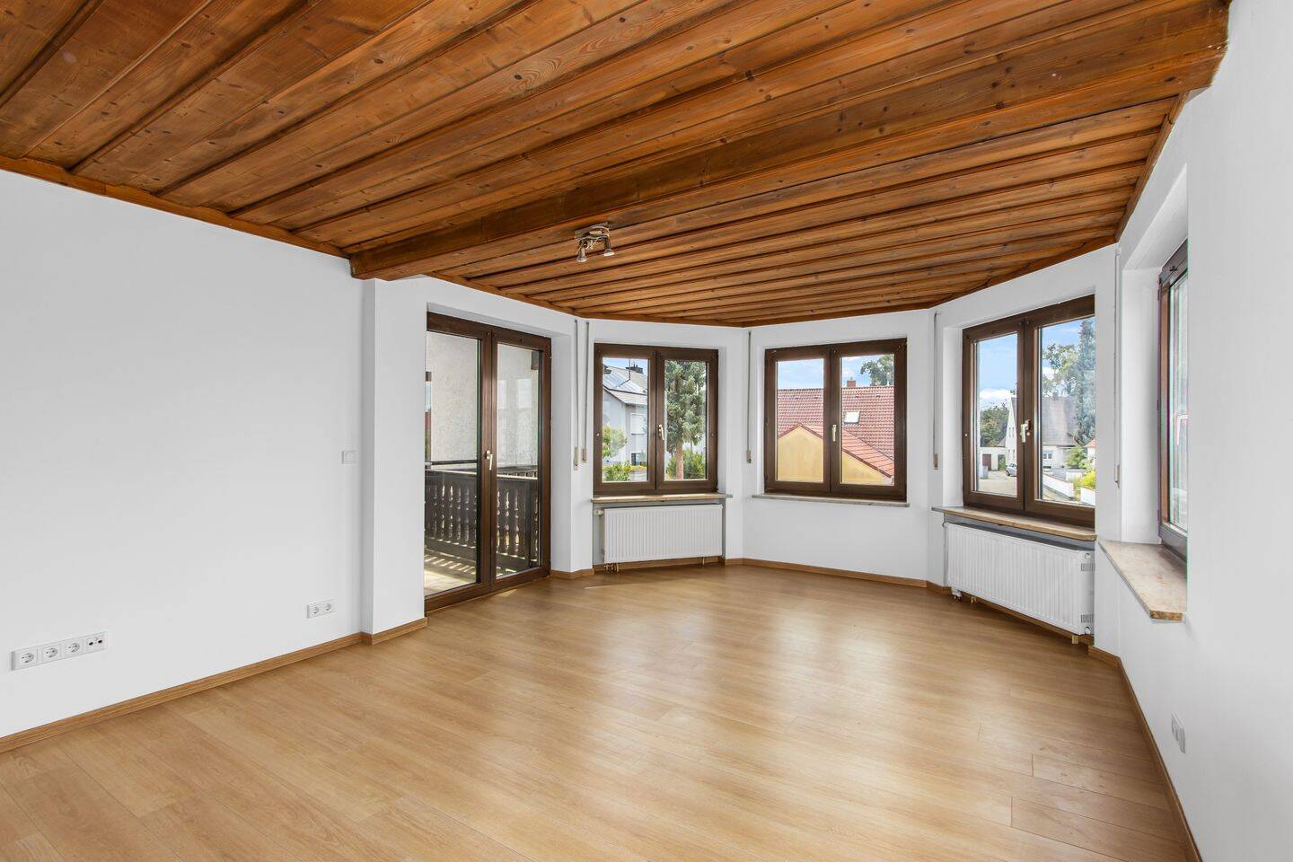 Groß & Gemütlich | Balkonwohnung im ruhigen Zuchering, 85051 Ingolstadt