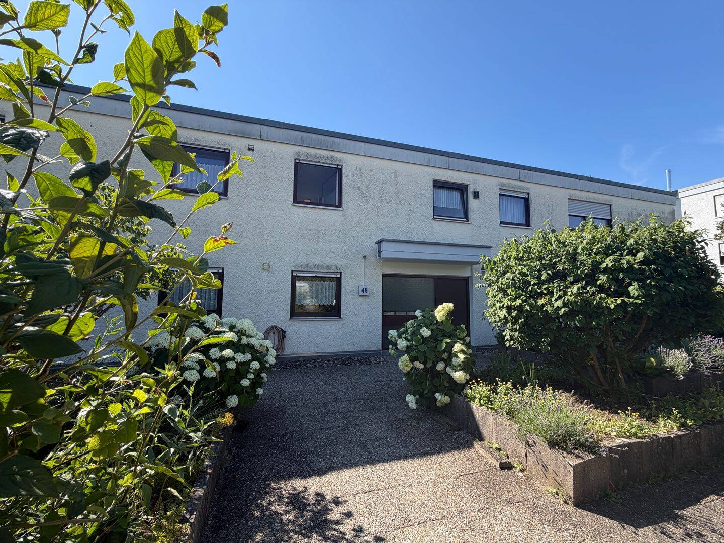 Gepflegte 3-Zimmer-Erdgeschosswohnung mit Balkon und Garage im Wohngebiet Mittelrain, 89520 Heidenheim an der Brenz