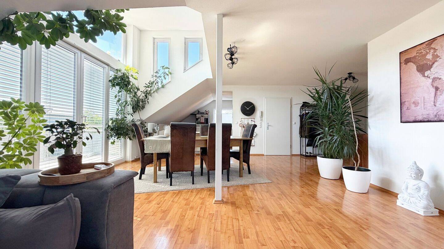 Lichtdurchflutetes Wohnerlebnis in 78628 Rottweil – Attraktive 4,5-Zimmer-Dachgeschosswohnung, 78628 Rottweil