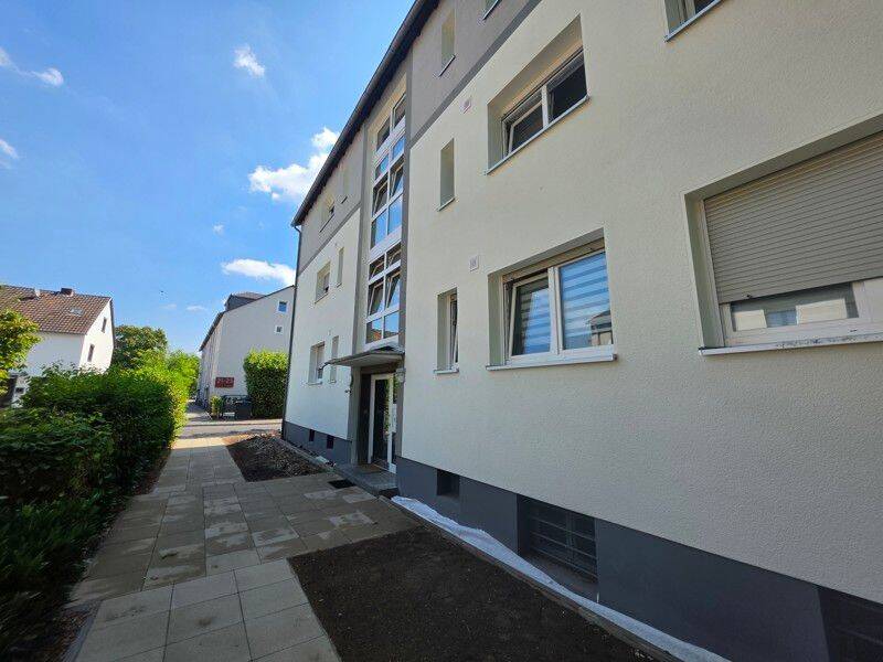 EG-Wohnung in Dormagen – zum selber renovieren – Bald Mietergarten möglich, 41539 Dormagen