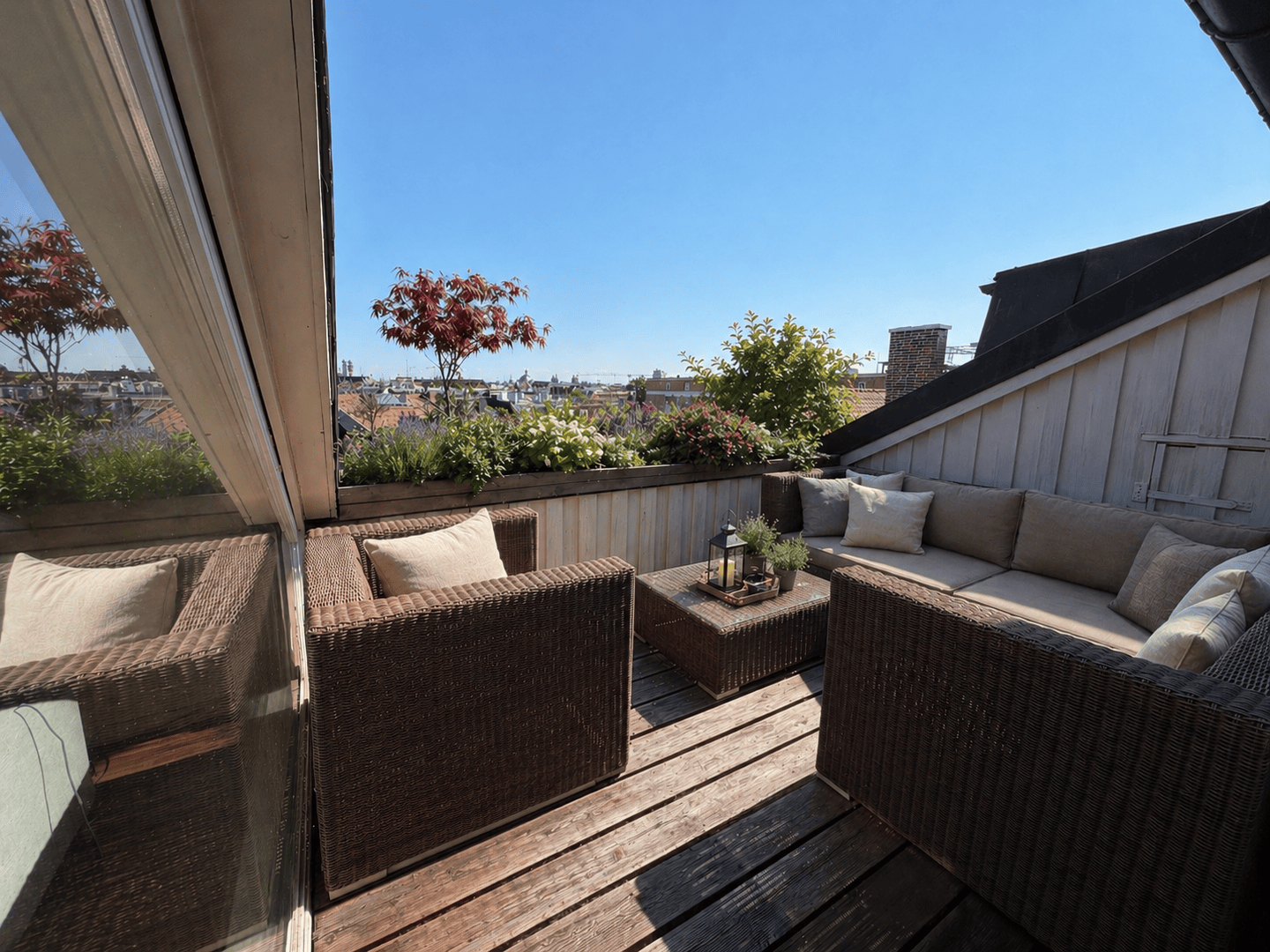 Hochwertige Stadtwohnung mit Dachterrasse