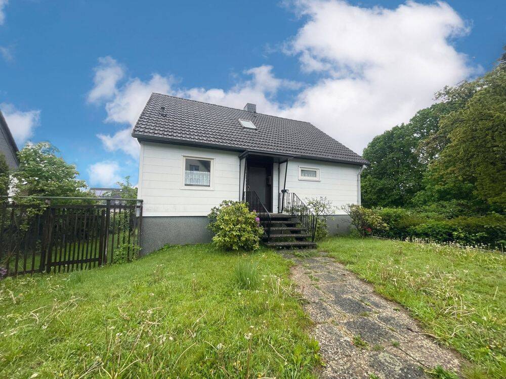 70er-Jahre-Puppenhaus mit großem Grundstück – Mobiliar inklusive!, 31020 Salzhemmendorf