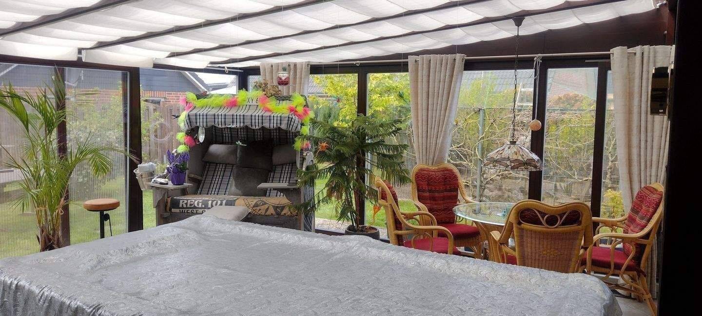 „Provisionsfrei“ Traumhaft schöner großzügiger Bungalow mit märchenhaftem Garten Bj. 2011 und vielseitig nutzbarem ca. 55 m² Nebengebäude, 25920 Risum-Lindholm