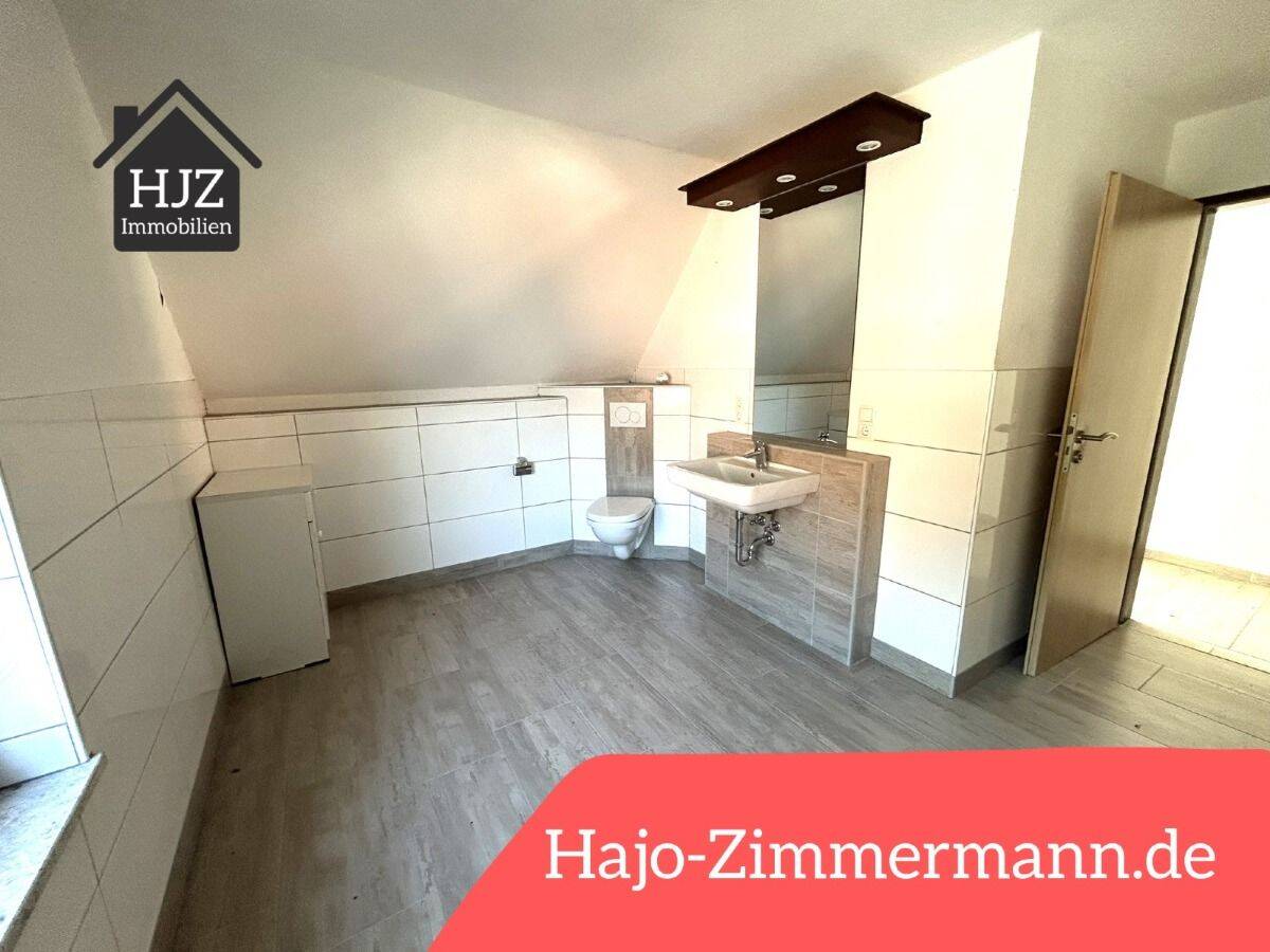 Dachgeschosswohnung in Neukamperfehn zu vermieten, 26835 Neukamperfehn
