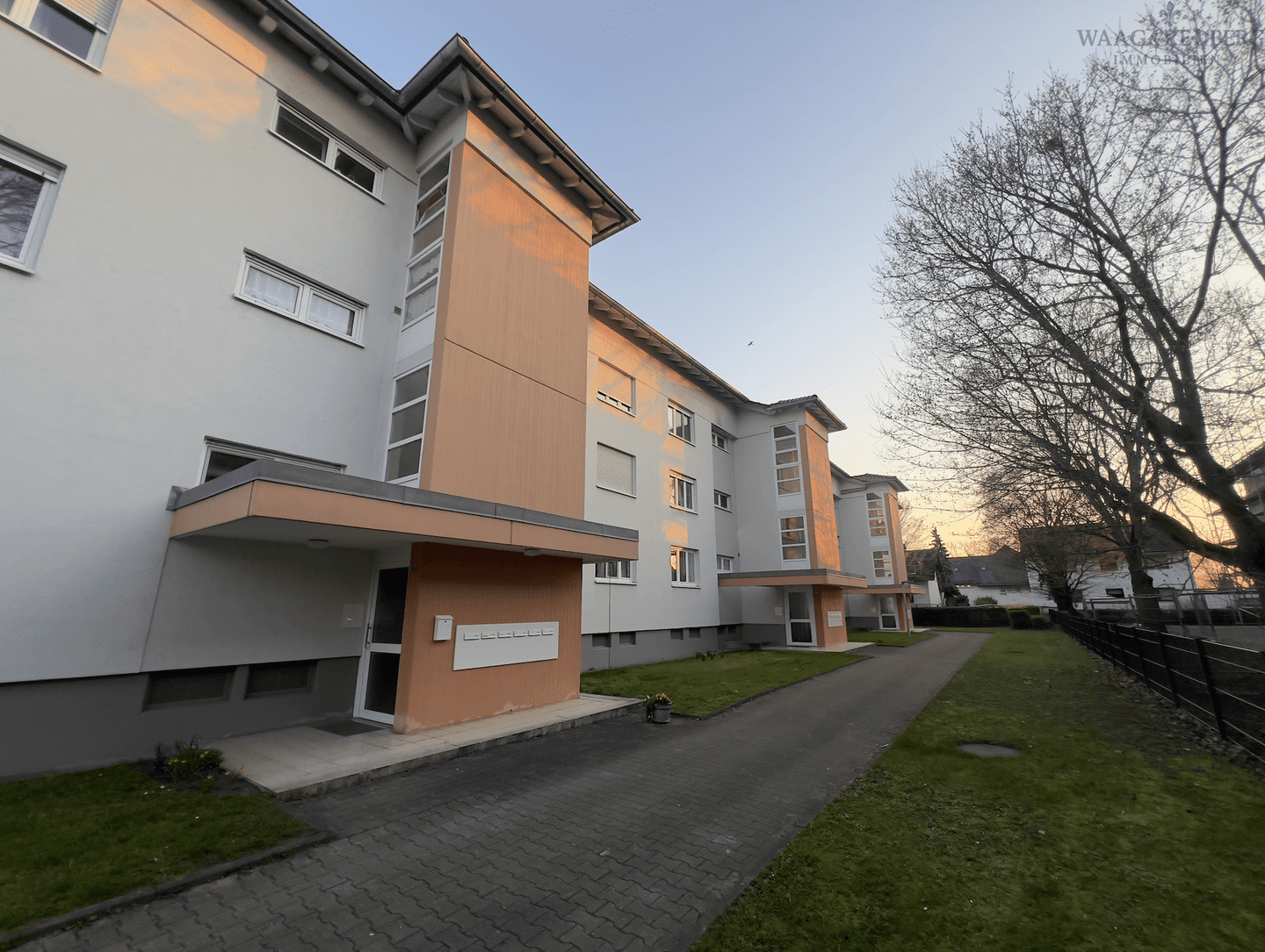 Elegante und Geräumige 3 Zi Wohnung in guter Lage in Mainz Kastel, 55252 Wiesbaden (Mainz-Kastel)
