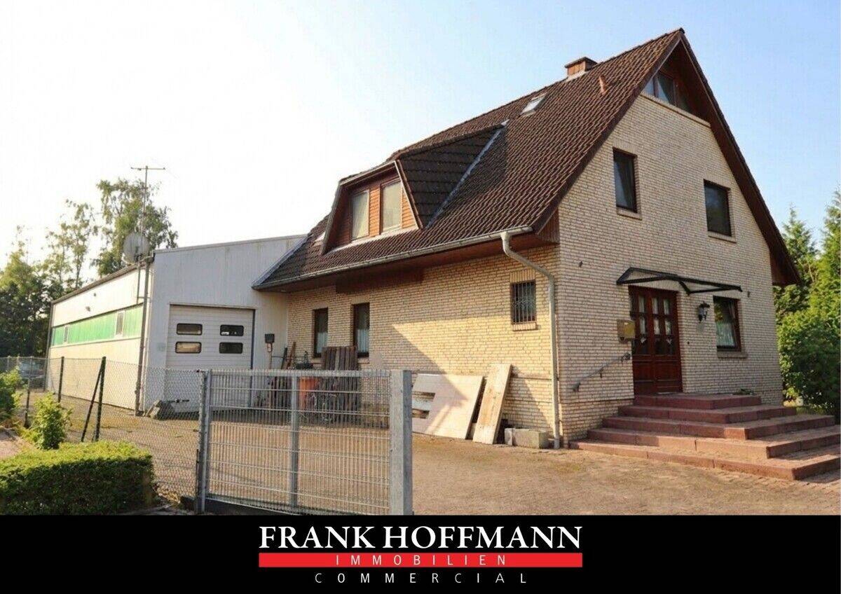 Einfamilienhaus mit Gewerbehalle in Quickborn, 25451 Quickborn