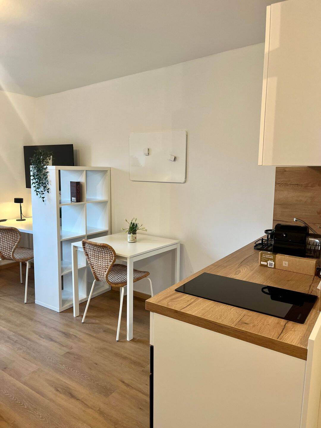 All-inklusive 1-Zimmer-Apartment in ruhiger Lage im grünen Obermenzing, 81247 München (Allach-Untermenzing Pasing-Obermenzing)