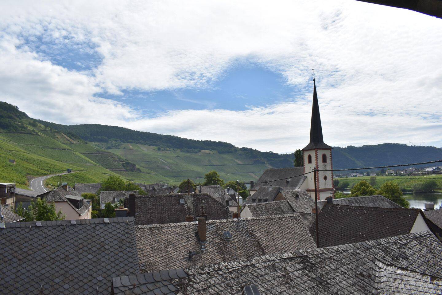 Ehemaliges Winzerhaus mit Scheune, Ausbaupotenzial und optionalem Weinberg in Spitzenlage, 54498 Piesport