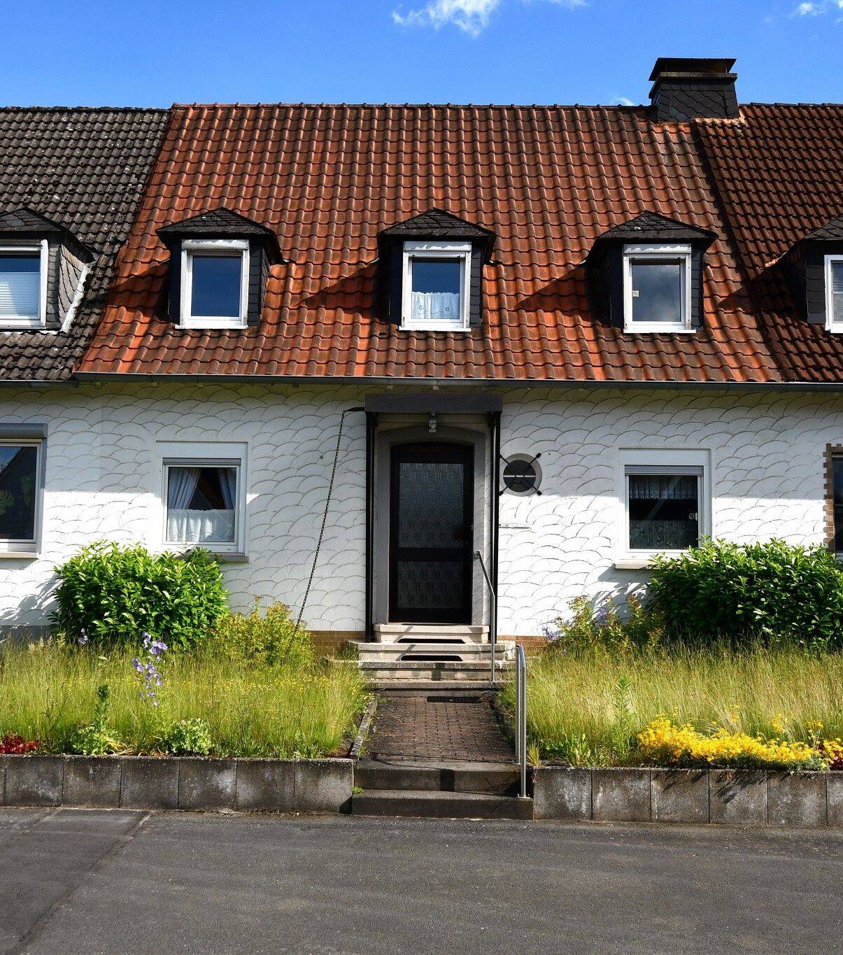 Viel Platz für die ganze Familie – Reihenmittelhaus mit sonnigem Garten!, 34497 Korbach
