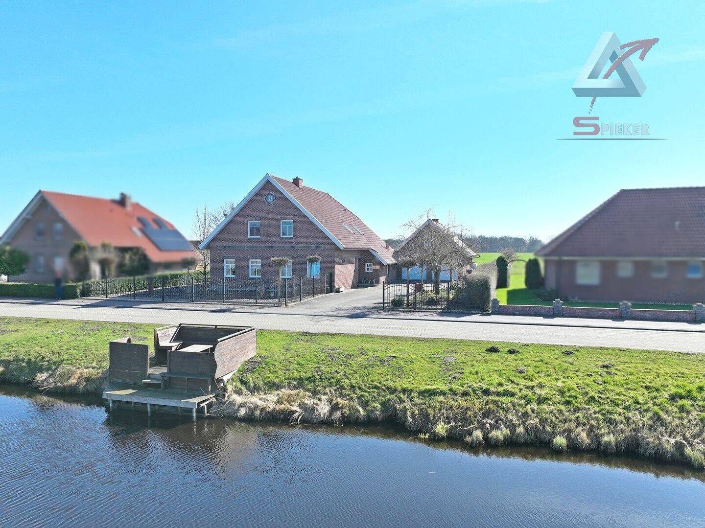 Wohnen am Kanal!, 26670 Uplengen