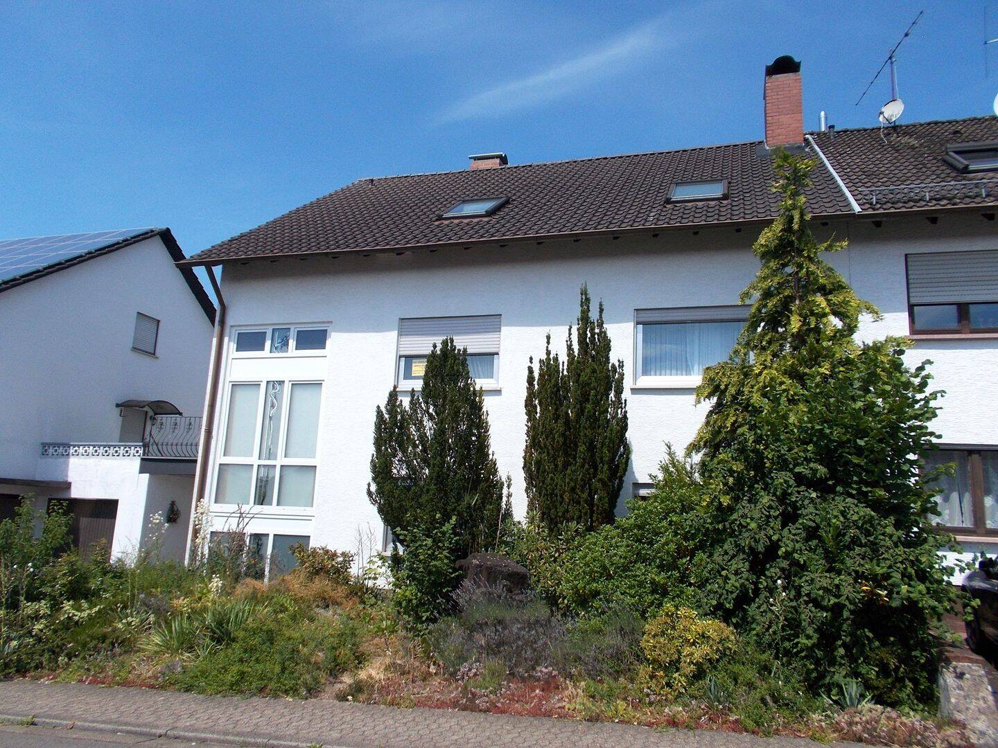 gepflegtes Haus in Püttlingen, Wohngebiet Breitfeld, geringer Renovierungsbedarf, sofort beziehbar, 66346 Püttlingen