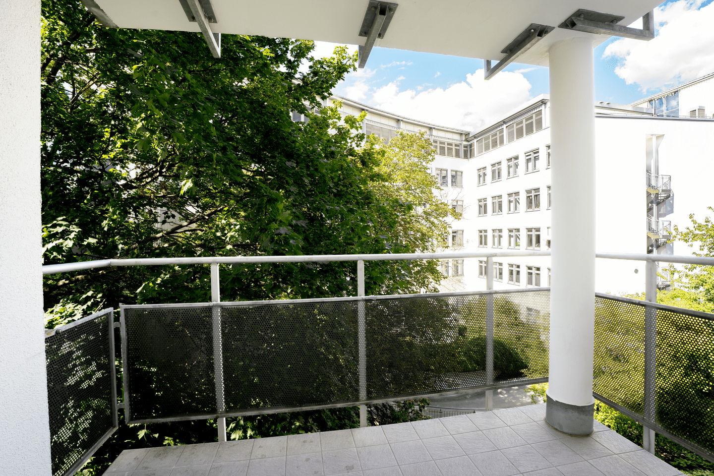 Hochwertige Wohnung! Inkl. EBK und Aufzug im Gebäude, 4107 Leipzig (Zentrum Zentrum-Süd)