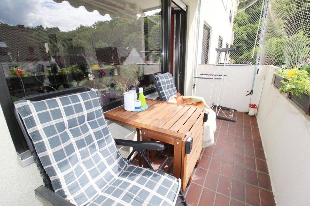 Sehr schöne, gepflegte 3 ZKB-Wohnung mit Balkon und Stellplatz, 65817 Eppstein