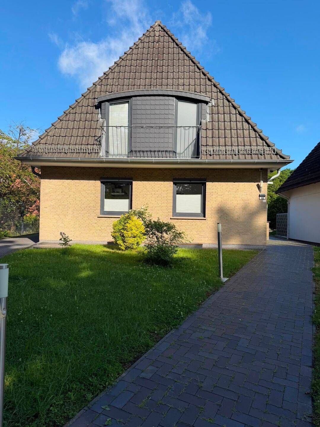 Modernisiertes EFH mit PV-Anlage, Speicher, Vollkeller in Bremen-Aumund, 28755 Bremen (Aumund-Hammersbeck Blumenthal Fähr-Lobbendorf Vegesack)