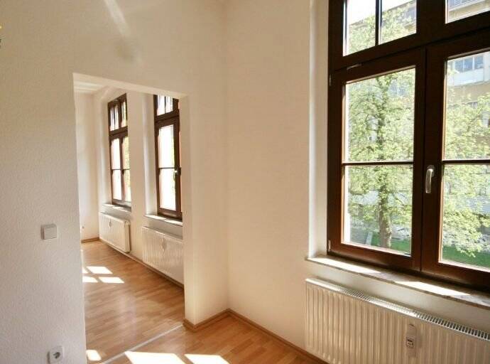 Besser gehts nicht…2,5 -Zimmer- mit Balkon + Stellplatz, 9120 Chemnitz (Altchemnitz Bernsdorf Helbersdorf Kapellenberg)