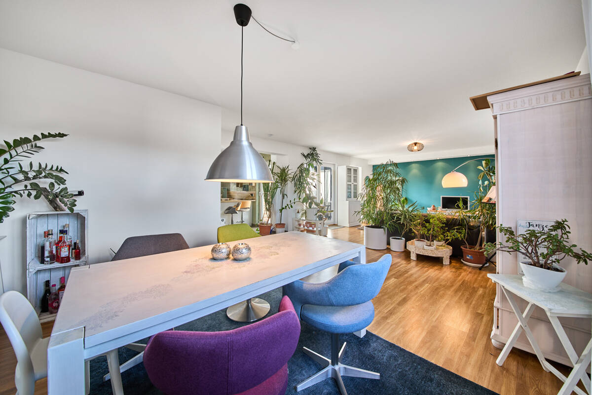 GROßZÜGIGE DOPPELHAUSHÄLFTE MIT ENERGIEKLASSE A! Optimal für eine Familie in Wiesbaden-Auringen, 65207 Wiesbaden