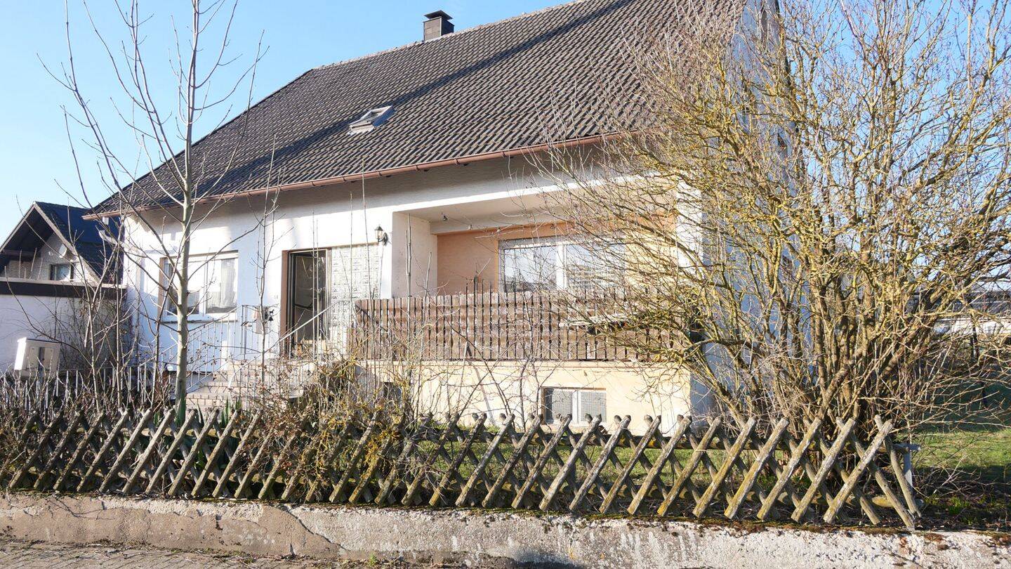 Sanierungsobjekt mit großem Garten – viel Potenzial für Ihren Wohntraum in Lichtenau, 33165 Lichtenau