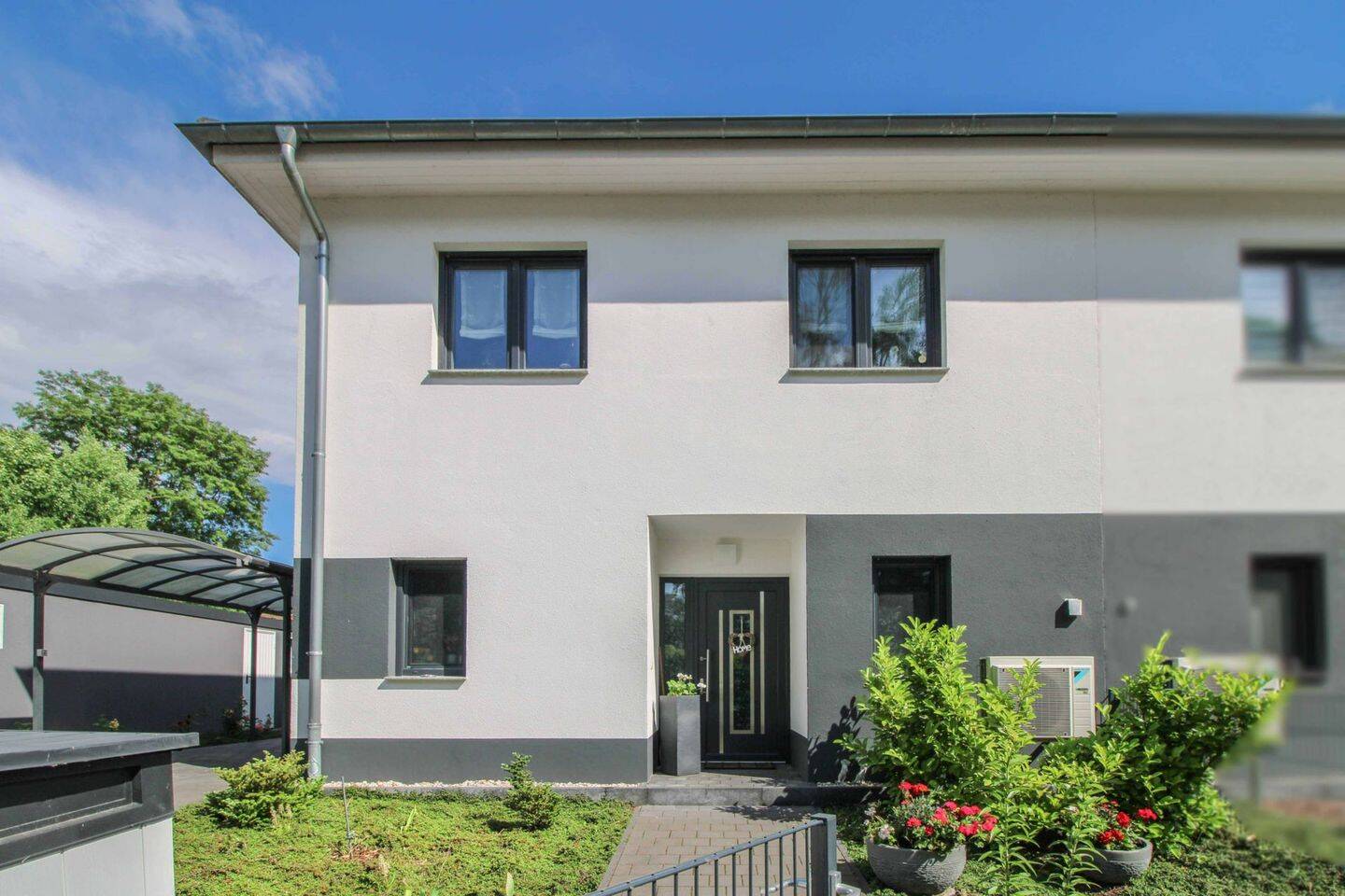 -Komfort pur- Neuwertige Doppelhaushälte mit gehobener Ausstattung, 6774 Muldestausee