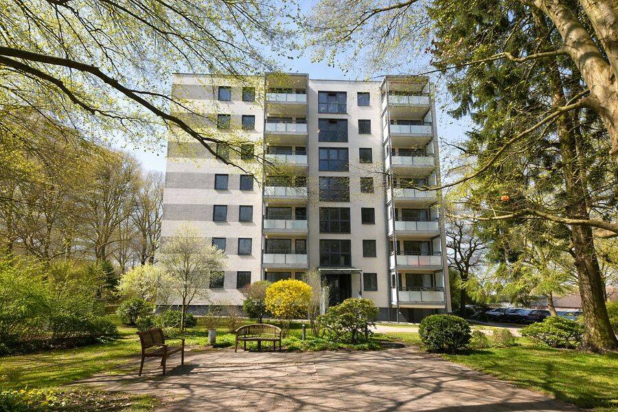 Helle vermietete 2-Zimmer-Wohnung mit Balkon & Blick in den Sachsenwald in Reinbek…, 21465 Reinbek