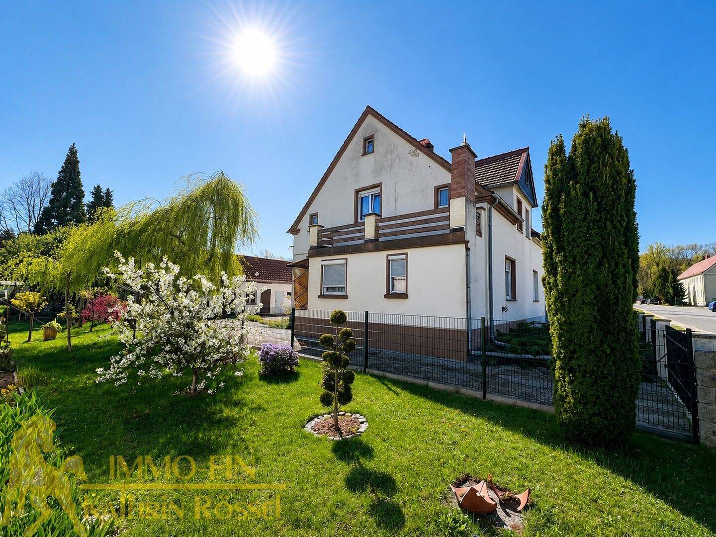 Kleine Doppelhaushälfte mit Garten und Nebengebäude in ruhiger Wohnlage von Rietschen, 2956 Rietschen