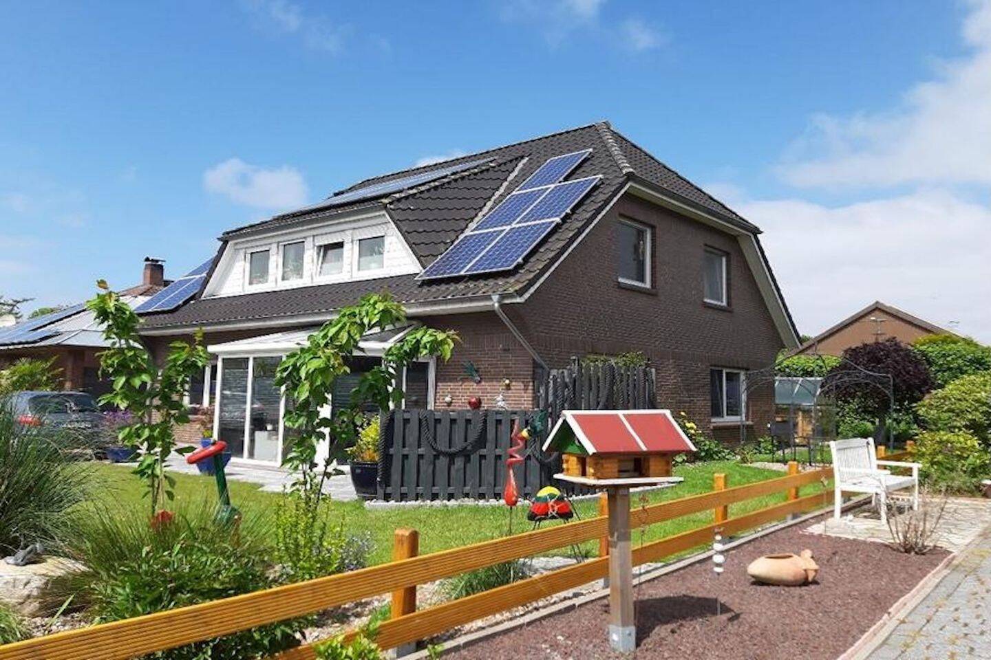 Zweifamilienhaus mit PV-Anlage in Tossens – Teilvermietet & vielseitig nutzbar!, 26969 Butjadingen