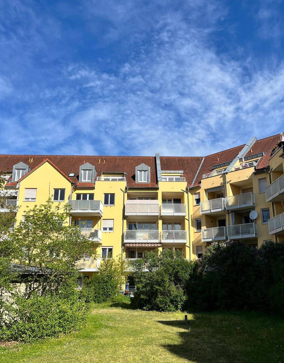3,5-Zimmer-Wohnung mit Balkon und zwei Tiefgaragenstellplätzen, 92318 Neumarkt i.d. OPf.