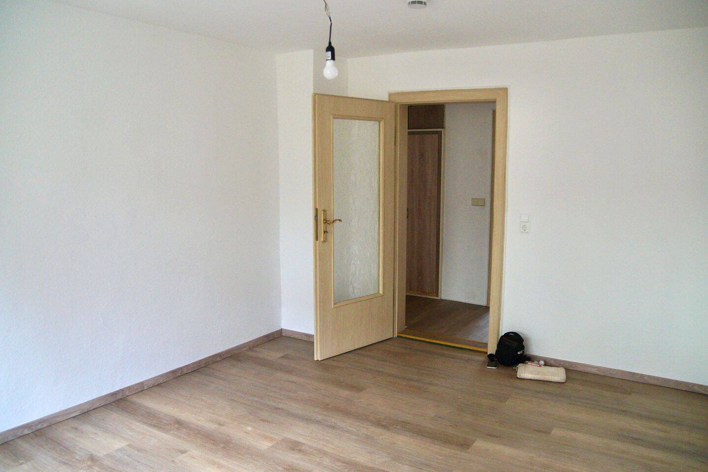 Attraktive 3-Raum-Eigentumswohnung mit Balkon in Hohenstein-Ernstthal, 9337 Hohenstein-Ernstthal