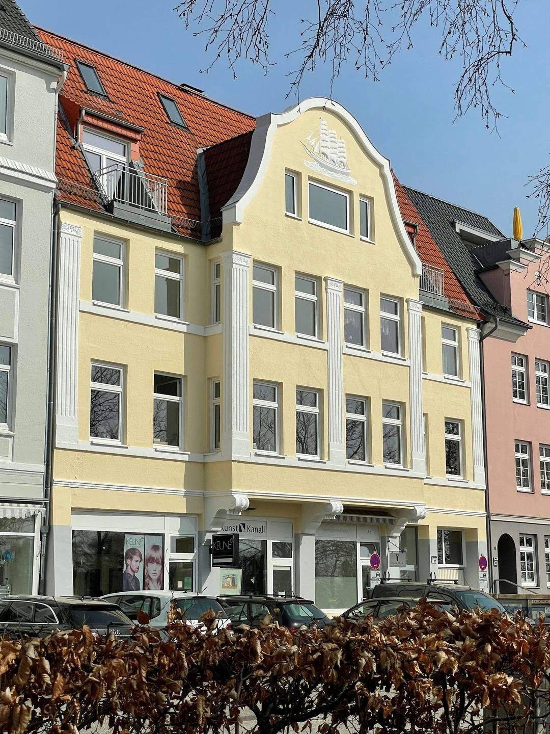 Barber Shop und Meerblick: „Frisör am Kanal“ 5,5% Mietrendite + 2,5% AfA, 24159 Kiel (Friedrichsort Holtenau Pries Schilksee Wik)