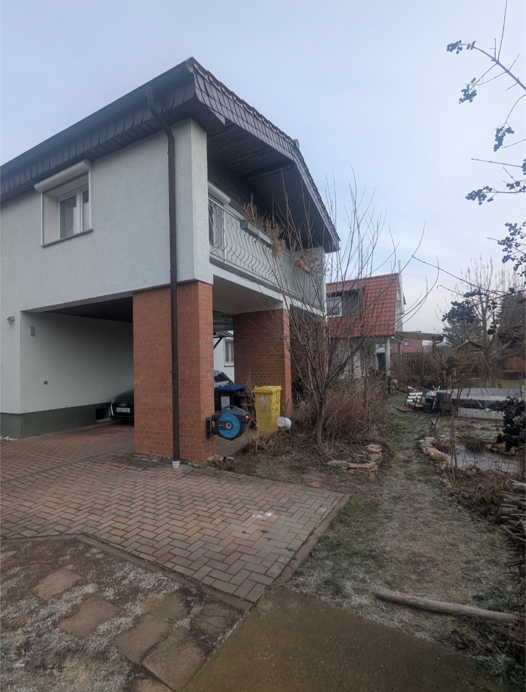 (Mehr) Familienhaus mit Garten,Pool, Stellplätze