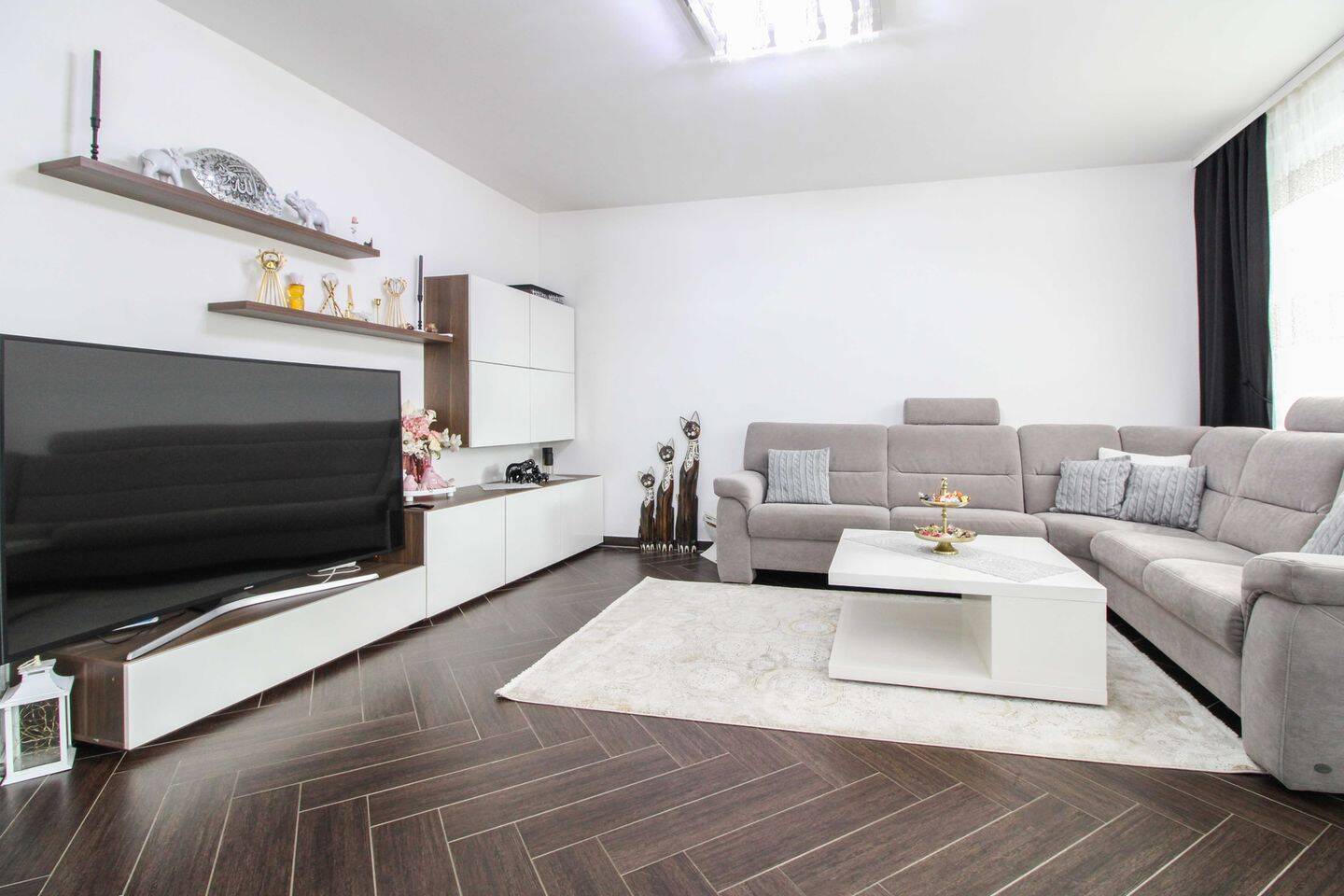 Großzügiges Familienwohnen – Doppelhaushälfte mit Einliegerwohnung und Mieteinnahmen, 64285 Darmstadt (Darmstadt)