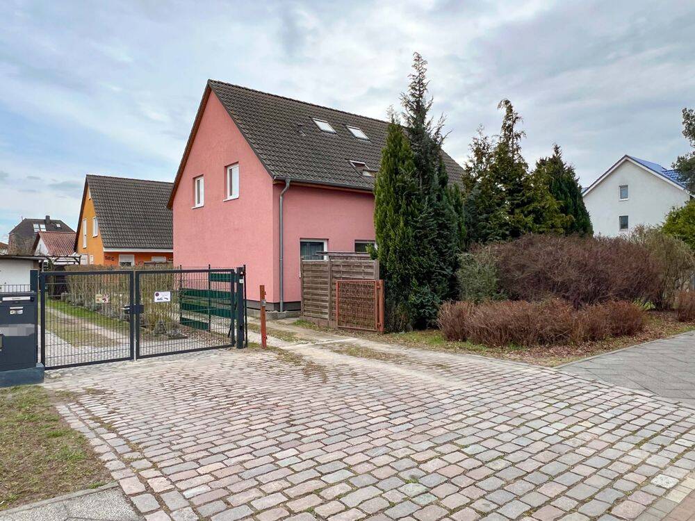 Zweifamilienhaus in Karow mit viel Platz – nur Versteigerung – keine Käuferprovision, 13125 Berlin (Pankow Buch Französisch Buchholz Karow)